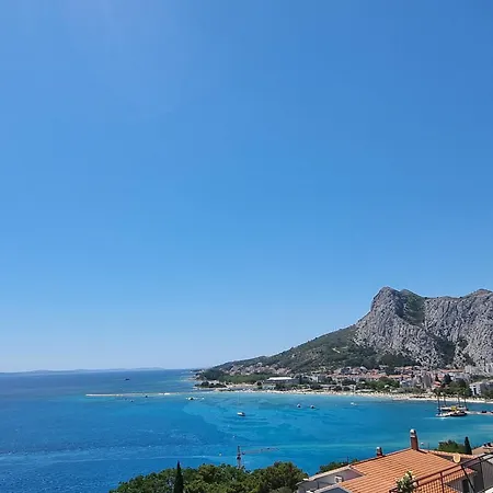 Leon 2 * Omiš
